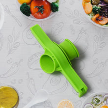 Food Storage Sealing Clip Solid Color Seal Pour Bag Clip Snack Bag Clip Food Bag Sealing Clip Sealing Clamp with Cap Kitchen Chip Bag Clips (1 Pc) - Justgrabit Inc.