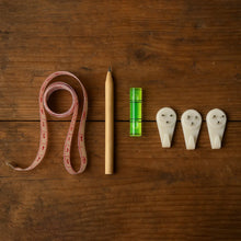 6 - in - 1 Wall Hanging & Measurement Tool Kit - Justgrabit Inc.