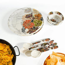 Dream 18 - Piece Plastic Dinner Set – Unique Flower Design, 6 Plates, 6 Bowls & 6 Spoons, Microwave & Dishwasher Safe - Justgrabit Inc.