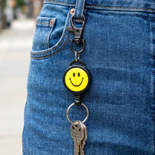 Smiley Face Retractable Keychain (1 Pc) - justgrabit.in | Just Grab It