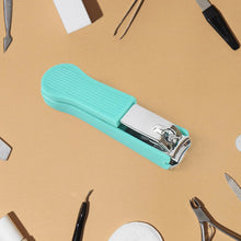 Nail Clippers Adult Nail Clippers Plastic / Big Nail Clippers (1 Pc) - Justgrabit Inc.