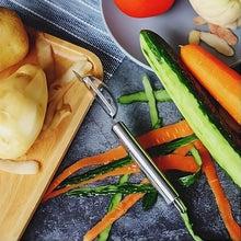 Kitchen Vegetable Peeler, Fruit Peeler, Ergonomic Handle Safe and Easy to Use for Potatoes,Apples,Pears Tomatoes,Carrots,Cucumbers Kitchen Accessory, Kitchen Gadgets (1 Pc) - Justgrabit Inc.
