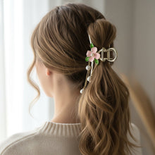 Elegant Floral Pearl Chain Hair Claw Clip (1 Pc) - justgrabit.in | Just Grab It