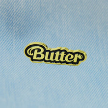 Stylish Metal Badge Pin – Single Piece (Random Design) - Justgrabit Inc.