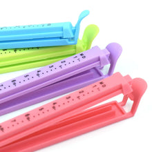 large Plastic Food Pouch Clip Sealer for Keeping Food Fresh for Home Kitchen Camping, Set of 4 (Multicolor) - Justgrabit Inc.