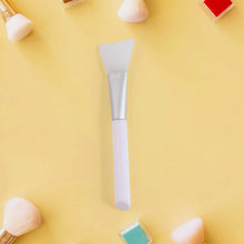 Silicone Face Mask Applicator Brush (1 Pc) - Justgrabit Inc.