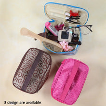 PORTABLE MAKEUP BAG WIDELY USED BY WOMEN’S FOR STORING THEIR MAKEUP EQUIPMENT’S AND ALL WHILE TRAVELLING AND MOVING. - Justgrabit Inc.