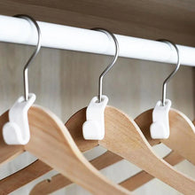 Plastic Clothes Hanger with Non - Slip Pad - Justgrabit Inc.