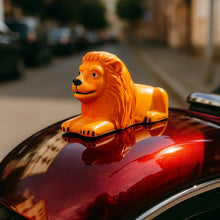 Premium Oranje Plak Leeuw Lion Car Dashboard Toy (1 Pc) - justgrabit.in | Just Grab It