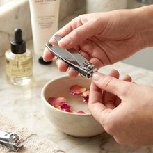7 in 1 Stainless Steel Manicure Pedicure Grooming Kit - justgrabit.in | Just Grab It