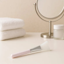 Silicone Face Mask Applicator Brush (1 Pc) - Justgrabit Inc.