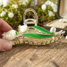 Elegant Floral Decorative Hair Claw Clip (1 Pc) - justgrabit.in | Just Grab It