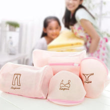 5pc Zippered Mesh Laundry Wash Bags Foldable Delicates Lingerie Socks, Underwear Blouse, Hosiery, Stocking and Lingerie Washing Machine Clothes Protection Net (5 Pc Set) - Justgrabit Inc.