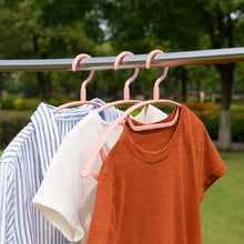 Ganesh Set of 6 Durable Plastic Cloth Hangers - Justgrabit Inc.