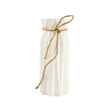Plastic Vase / Pot - Elegant Design - Ideal Gift for Friends and Family (1 Pc) - Justgrabit Inc.