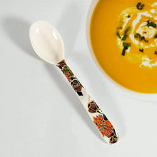 Dream 18 - Piece Plastic Dinner Set – Unique Flower Design, 6 Plates, 6 Bowls & 6 Spoons, Microwave & Dishwasher Safe - Justgrabit Inc.