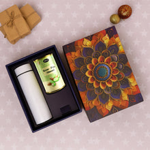 Effete Kesar Pista Almonds Gift Hamper, Golden With Bottle (2 Pc Set), Mix Color - justgrabit.in | Just Grab It