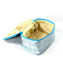 PORTABLE MAKEUP BAG WIDELY USED BY WOMEN’S FOR STORING THEIR MAKEUP EQUIPMENT’S AND ALL WHILE TRAVELLING AND MOVING. - Justgrabit Inc.