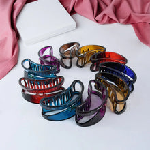 Plastic Hair Clamp Grip, Simple Matte Hair Barrette Clamp (1 Pc) - Justgrabit Inc.