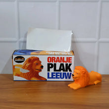 Premium Oranje Plak Leeuw Lion Car Dashboard Toy (1 Pc) - justgrabit.in | Just Grab It