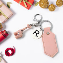 Charming Giraffe Keychain – A Touch of Whimsy for Your Everyday Essentials (1 Pc) - Justgrabit Inc.