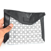 Multipurpose Pouch With Magnetic Lock(1 Pc / 19×14 Cm) - justgrabit.in | Just Grab It