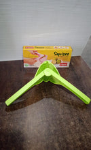 Liger Plastic Manual Handheld Lemon & Orange Squeezer Juice (1 Pc) - justgrabit.in | Just Grab It