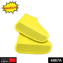 NON - SLIP SILICONE RAIN REUSABLE ANTI SKID WATERPROOF FORDABLE BOOT SHOE COVER (MEDIUM/ Mix Color) - Justgrabit Inc.