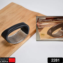 Stainless Steel Garlic Presser / Crusher (Multicolor) - Justgrabit Inc.