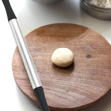 Kitchen Plastic Roti Maker Belan / Rolling Pin (Black) - Justgrabit Inc.