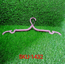 Portable & Foldable Multicolor Plastic Hangers (1pc) - Justgrabit Inc.