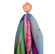 Plastic Self - Adhesive Flower Shape Hooks (Pack of 5) - Justgrabit Inc.