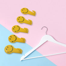 5 PC ADHESIVE HOOK FOR HOLDING STUFFS,KEY AND OTHER ITEMS - Justgrabit Inc.