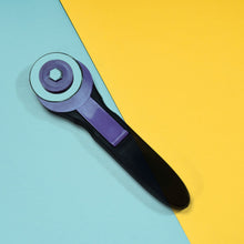 Manual Sewing Roller Cutter Rotary cutter - justgrabit.in | Just Grab It