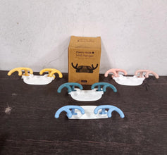 Plastic Wall Hanger Hook Wall Adhesive Hook Premium Quality Wall Hook (Pack Of 4pc) - justgrabit.in | Just Grab It