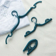 Portable & Foldable Multicolor Plastic Hangers (1pc) - Justgrabit Inc.