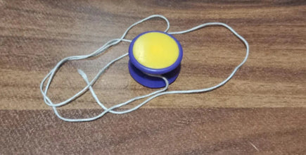 Small yoyo toy with string, rotating yoyo toy, brain exerciser for kids - Justgrabit Inc.