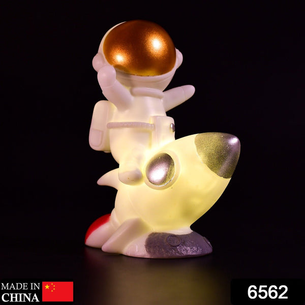 Space Astronaut Figurines Resin Mini Model Home Decor DIY Desktop Ornament Miniatures - justgrabit.in | Just Grab It