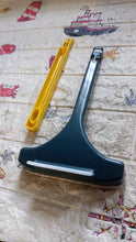 2 - in - 1 Mesh Cleaning Brush & Wiper with Extended Handle – Window Cleaner (1 Pc) - justgrabit.in | Just Grab It