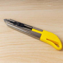 Heavy - Duty Stainless Steel Body Utility Cutter Knife (1 Pc / With 2 Extra Blade) - justgrabit.in | Just Grab It