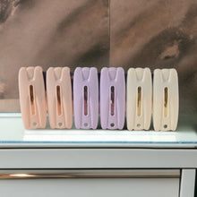 Cloth Drying Rope with Clips – Convenient and Durable Hanging Solution (7 Pc Set) - justgrabit.in | Just Grab It