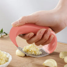 Supermom Premium Curve Garlic Press Crusher (1 Pc) - Justgrabit Inc.