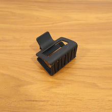 Premium Matte Finish Strong Hold Hair Claw Clip (1 Pc) - justgrabit.in | Just Grab It