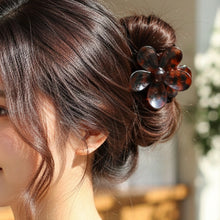 Elegant Plastic Flower Hair Clip (1 Pc / Mix Color) - justgrabit.in | Just Grab It