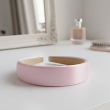 Elegant Padded Satin Finish Hairband (1 Pc) - justgrabit.in | Just Grab It