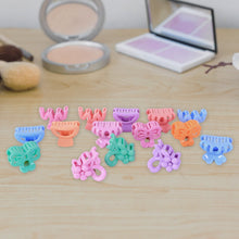 Plastic Small Hair Clips Girls Kids Hair Accessories (3 Pcs Set / Mix Color & Design) - justgrabit.in | Just Grab It