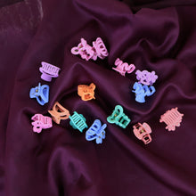 Plastic Small Hair Clips Girls Kids Hair Accessories (3 Pcs Set / Mix Color & Design) - justgrabit.in | Just Grab It