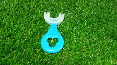U Shaped Toothbrush for Kids, 2 - 6 Years Kids Baby Infant Toothbrush, Food Grade Ultra Soft Silicone Brush Head - Justgrabit Inc.