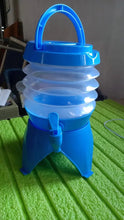 Plastic Collapsible Beverages Container with Tap Cold Drink Dispenser Folding Water Storage Water Jug Tank for Home and Outdoor Party Traveling Picnic (3.5 Litter/ Multicolor) - Justgrabit Inc.
