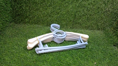 Large Adjustable Plastic Dress Hangers – Space - Saving & Lightweight (5 Pc) - Justgrabit Inc.